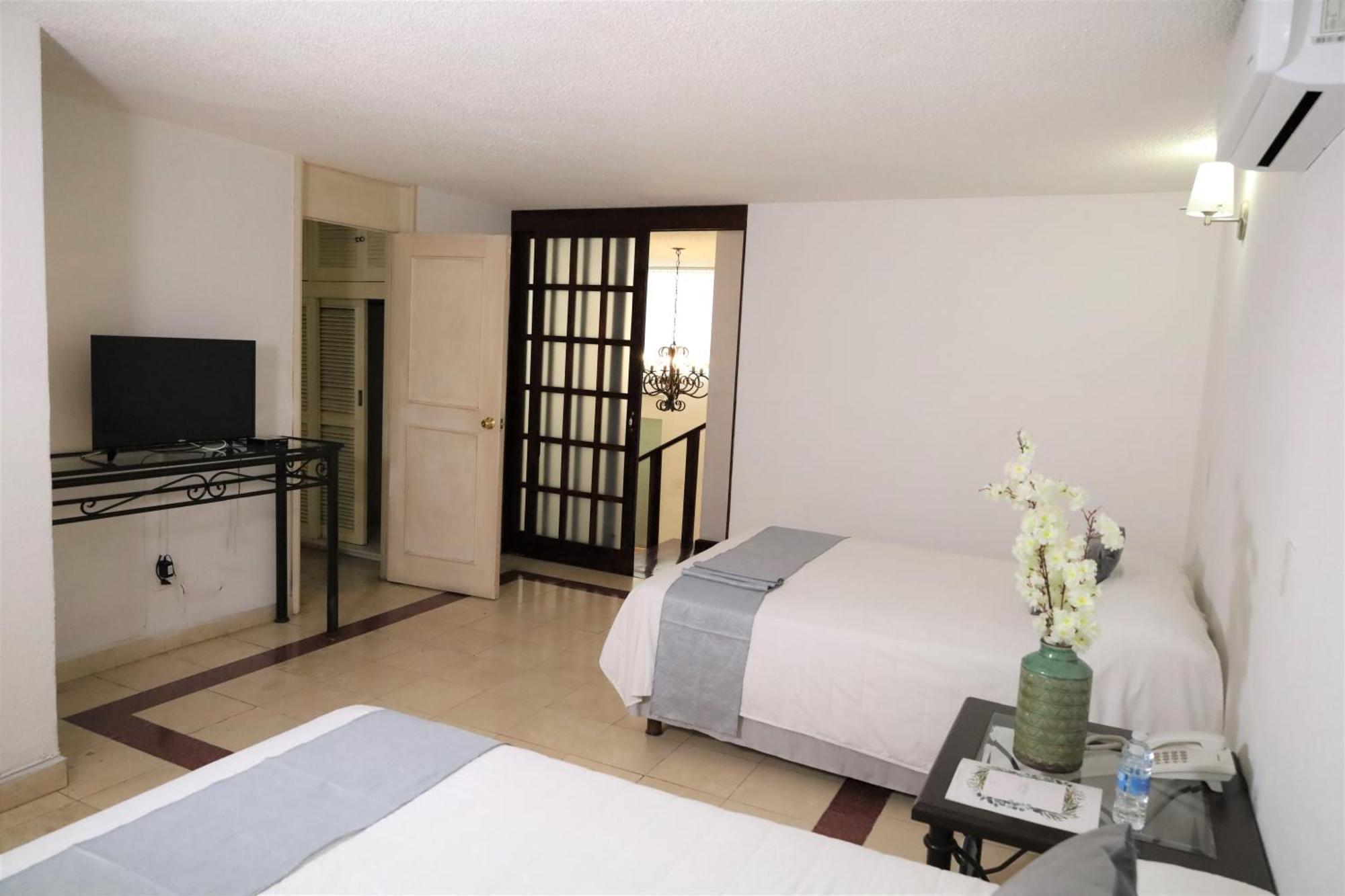Hotel Grand Vista クエルナバカ エクステリア 写真
